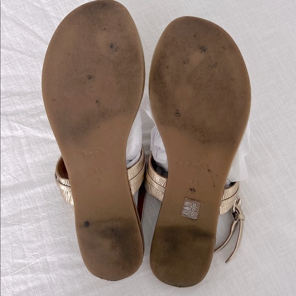 Coach Caterine Gold Leather Chainlink Sandals 7.5 - Picture 8 of 13